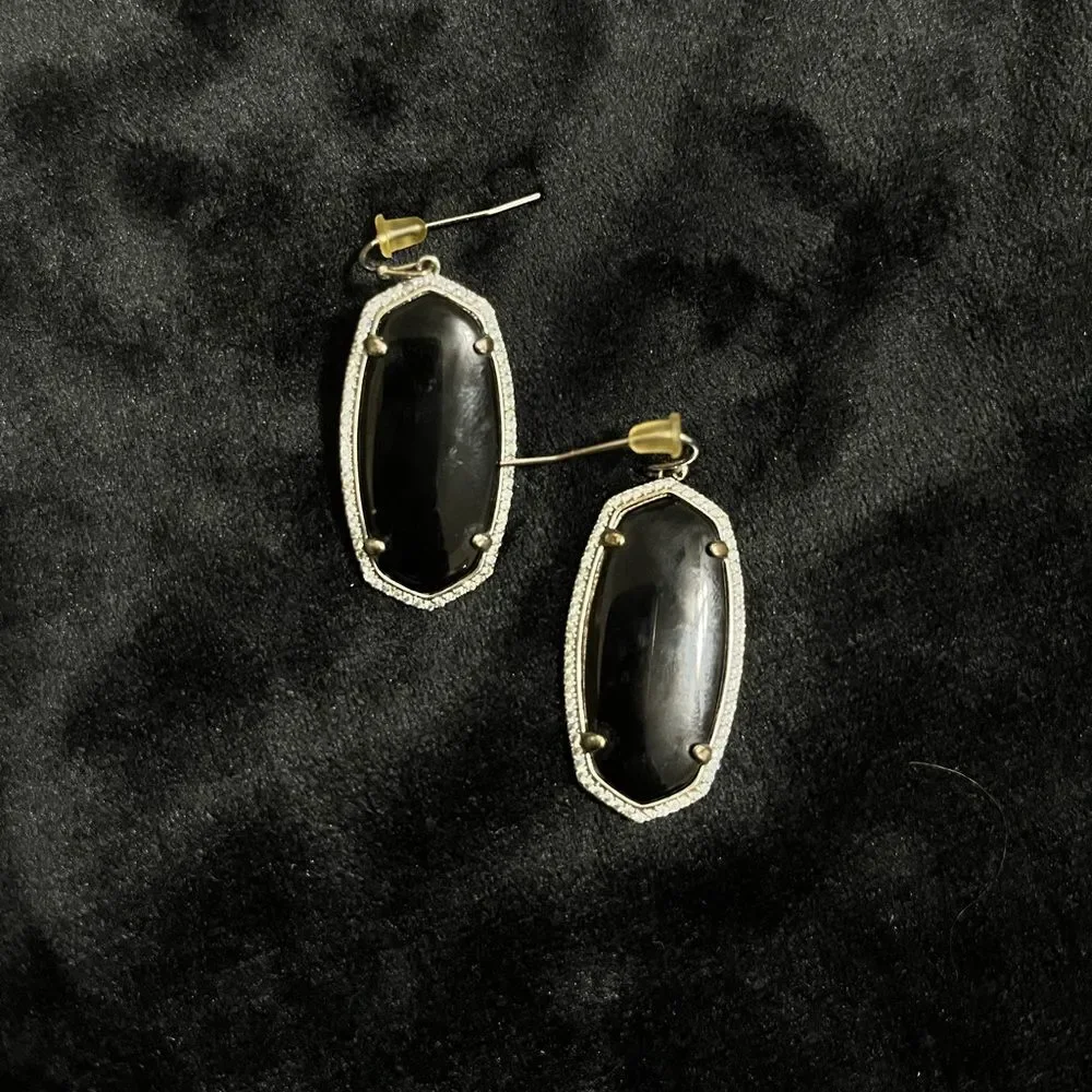 Kendra Scott classic chic